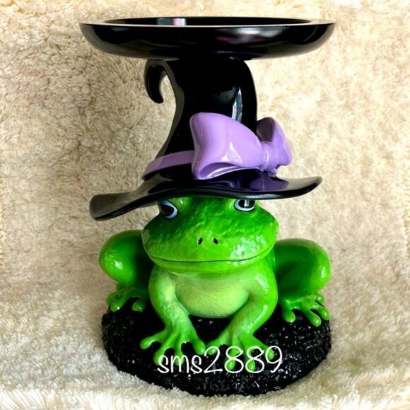Bath and Body Works Witch Frog Three Wick Candle Holder - Picture 1 of 4